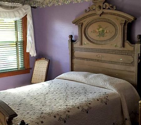 Ticonderoga The Stone House Motel & Motor Lodge מראה חיצוני תמונה